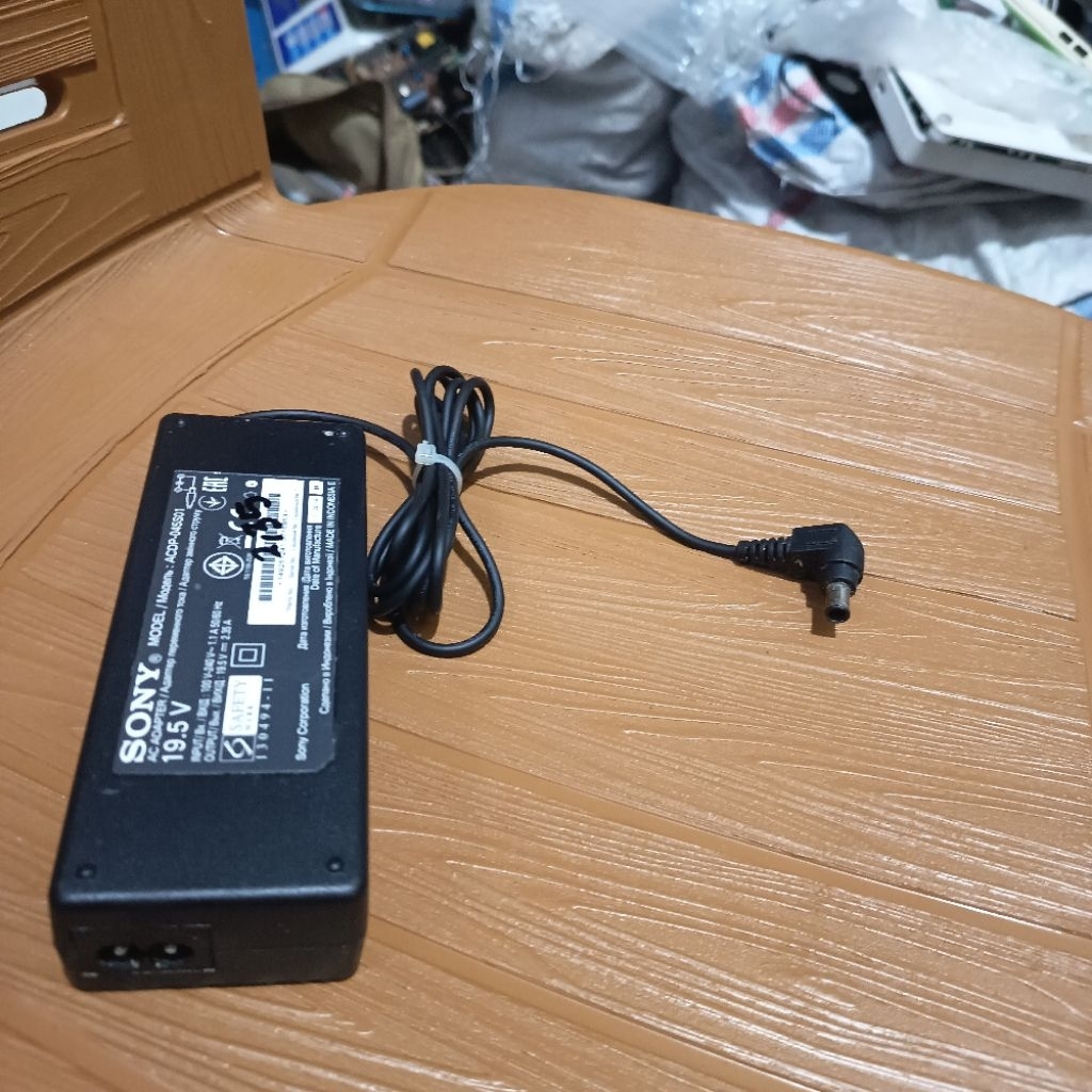 Adaptor tv sony 19,5v 2,35a ori bawaan