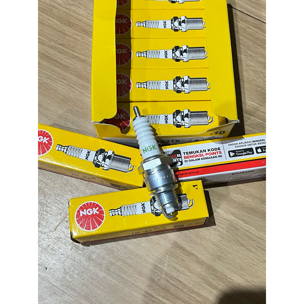 Busi 2tak Vespa Sprint Super Vbb P150X drat Pendek merk NGK