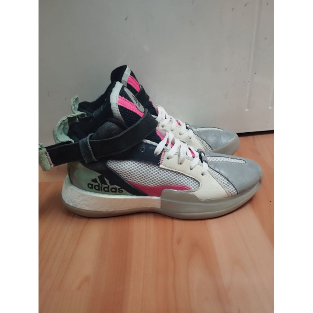 SEPATU BASKET SNEAKERS CASUAL ADIDAS TRIFECTA SIZE 42 BEKAS PRELOVED