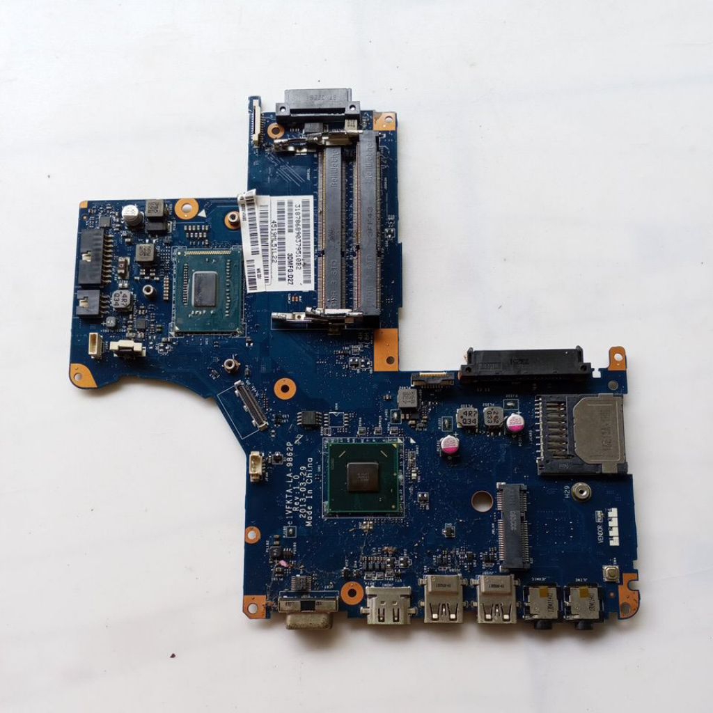 Motherboard Laptop Toshiba Satelite L40-A Normal