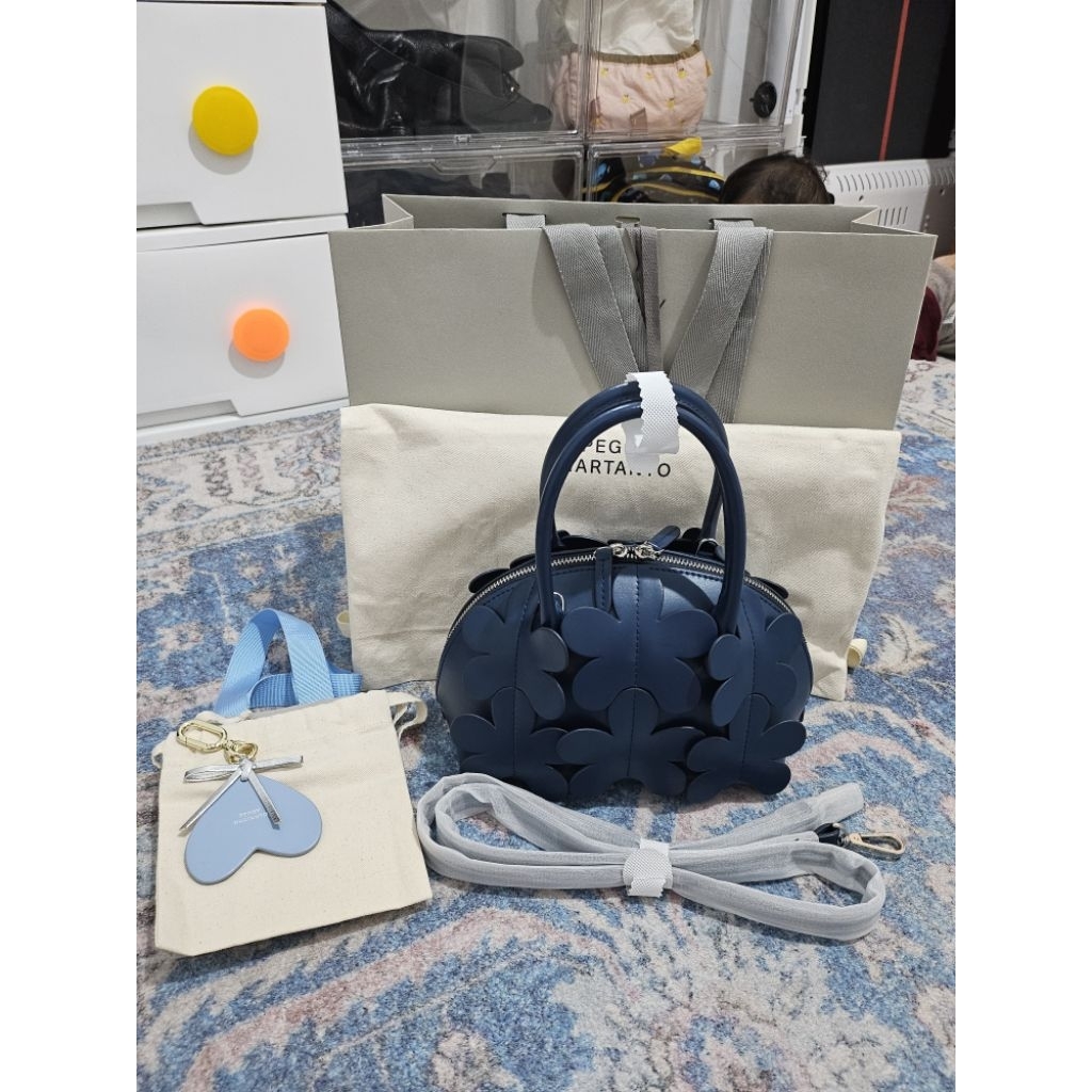 Preloved Peggy hartanto bag & Charm