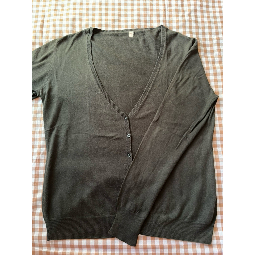Preloved Cardigan Uniqlo V Black