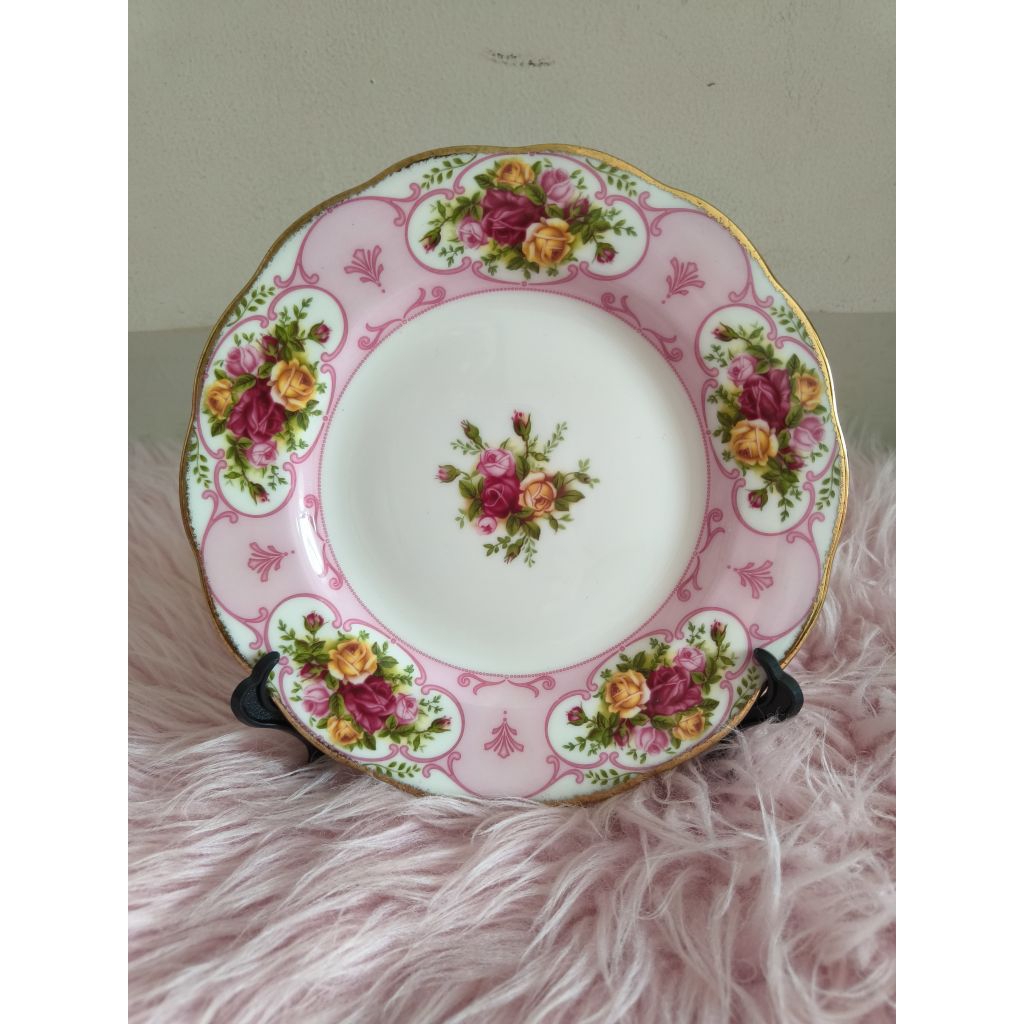 Piring Royal Doulton Royal Albert Rose Cameo Pink