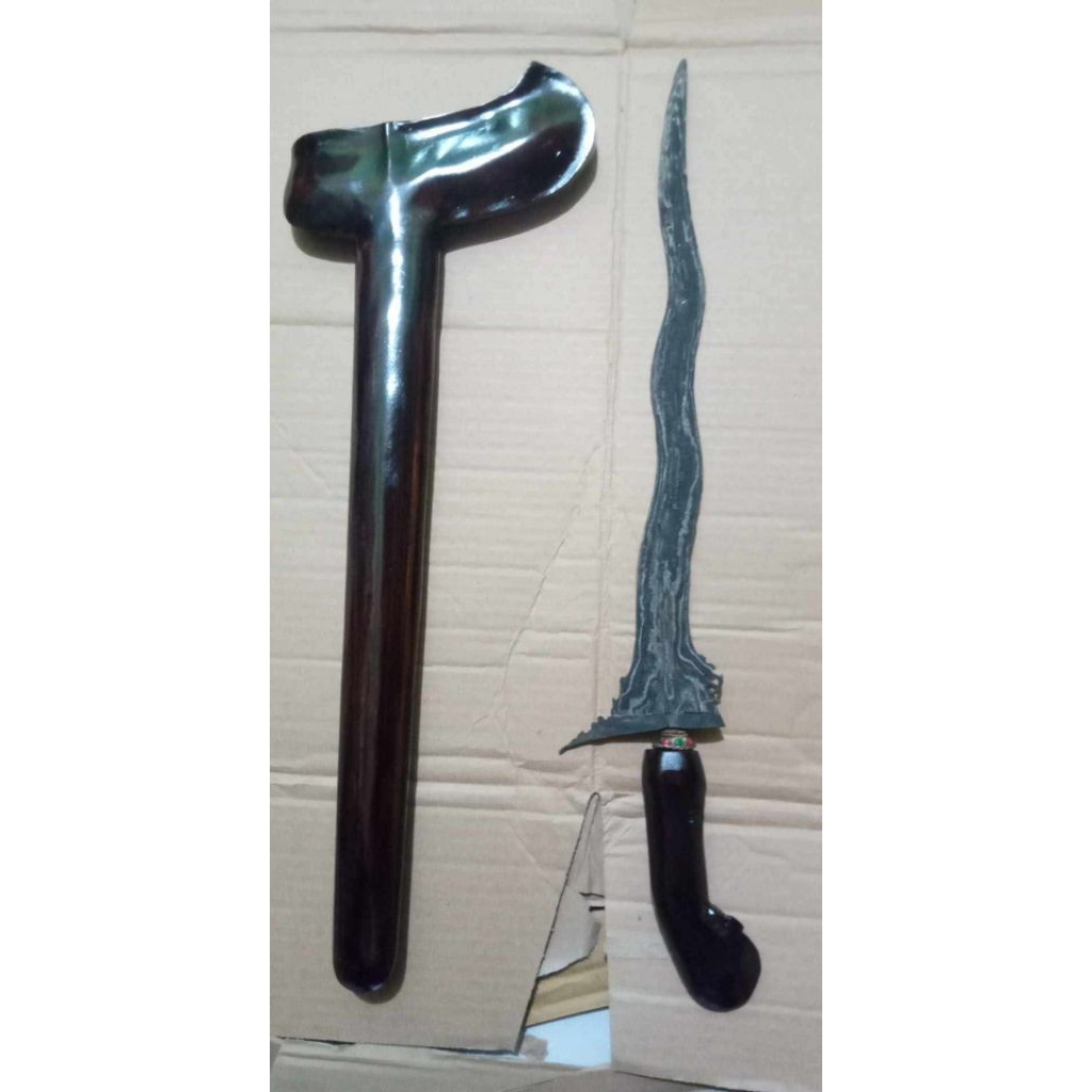 KERIS PANDAWA CINARITA