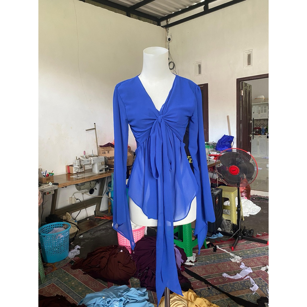 OUTER SERUNI OOTD PANTAI