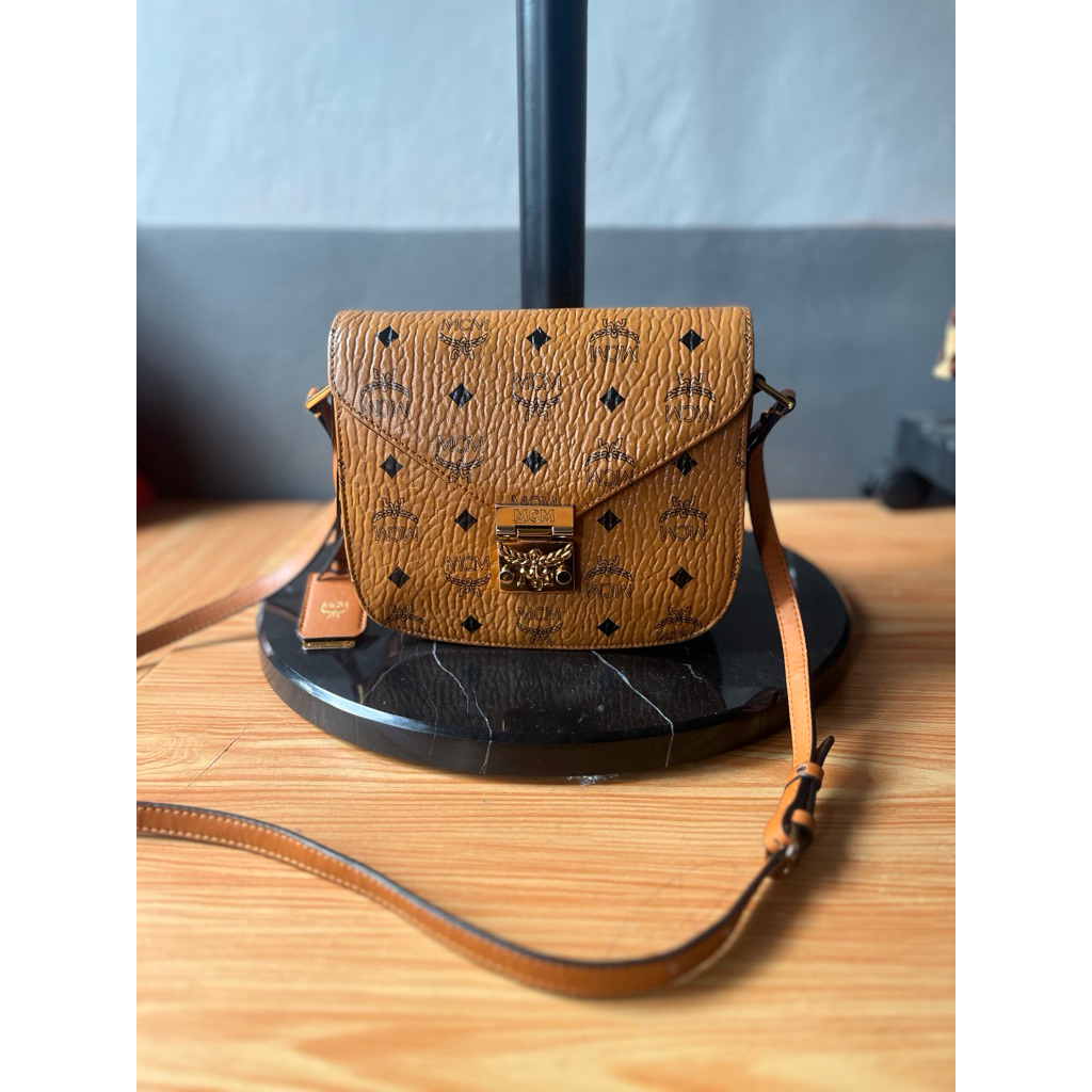 MCM patricia crossbody