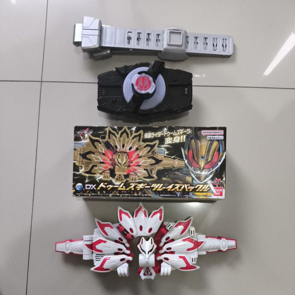 Recast Csm Kamen rider Geats + strap + Bh + DX geats mark 9 loose + DX dooms geats BIB