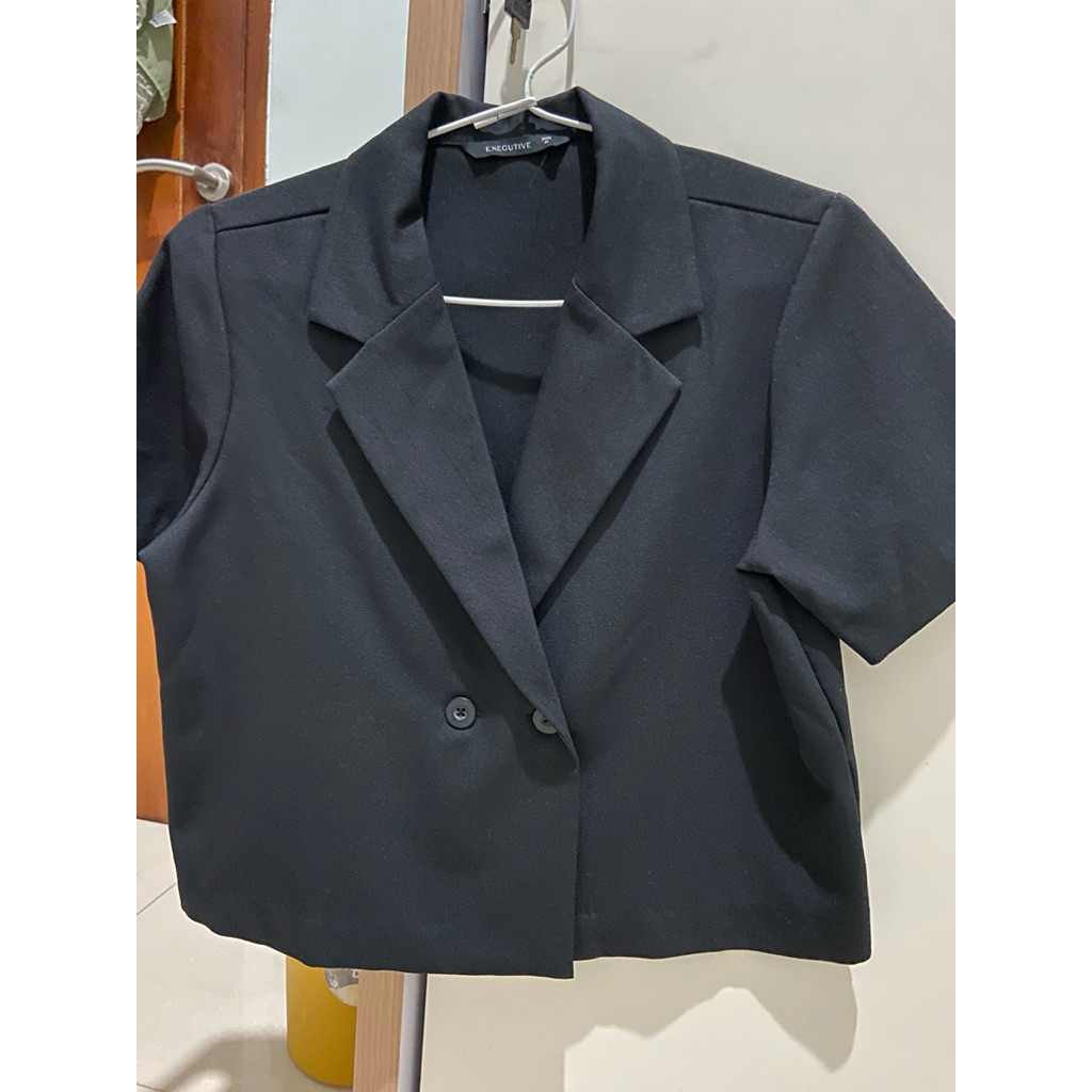 blazer lengan pendek crop executive