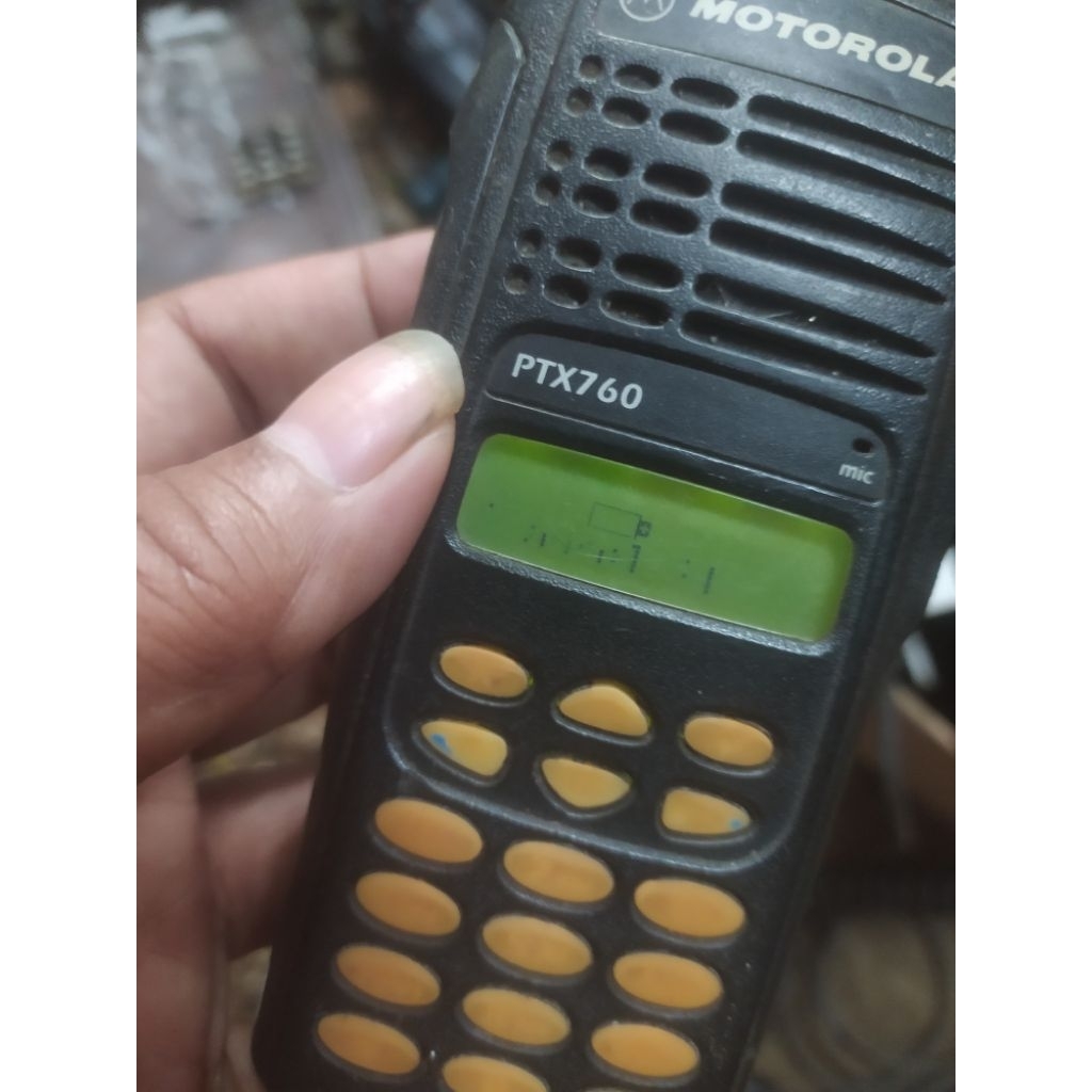 ht Motorola ptx 760 UHF pmue