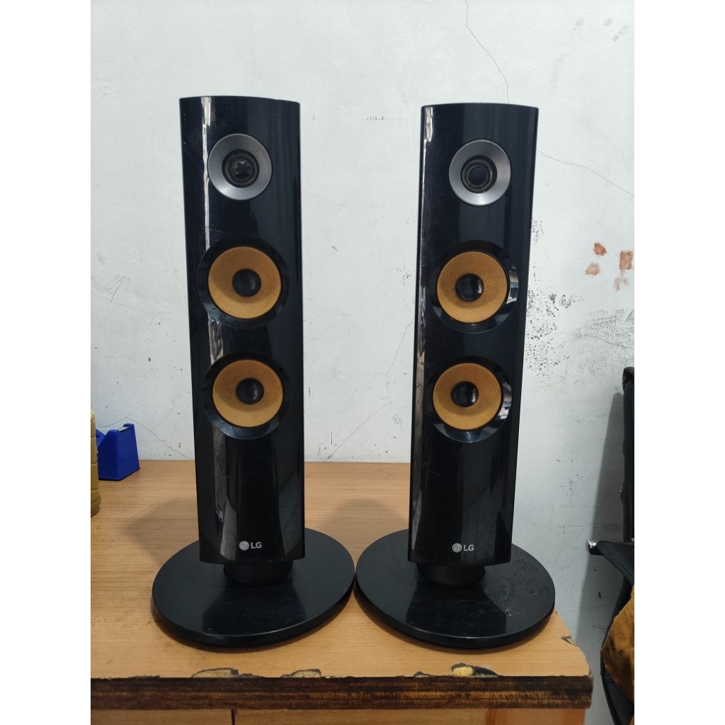 speaker vocal rear right LG dh6340