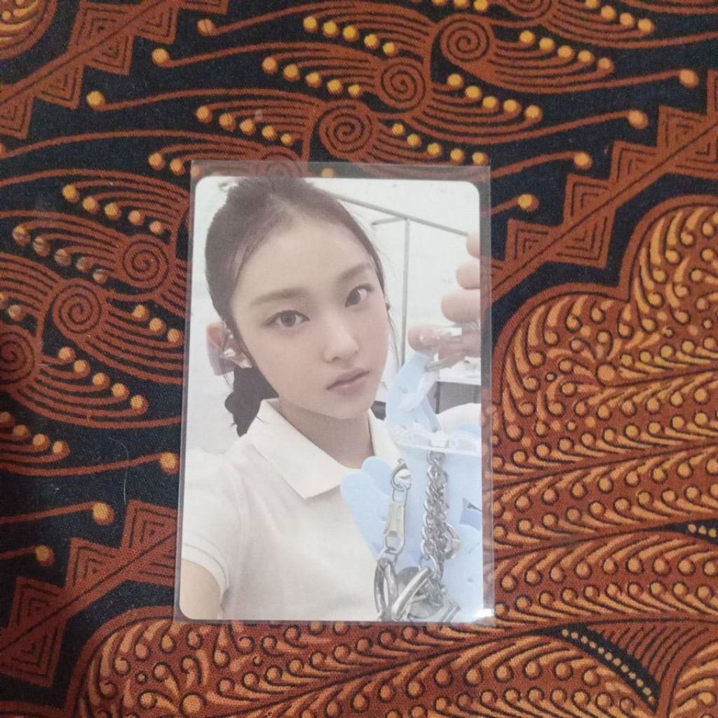 photocard official HAERIN NEW JEANS