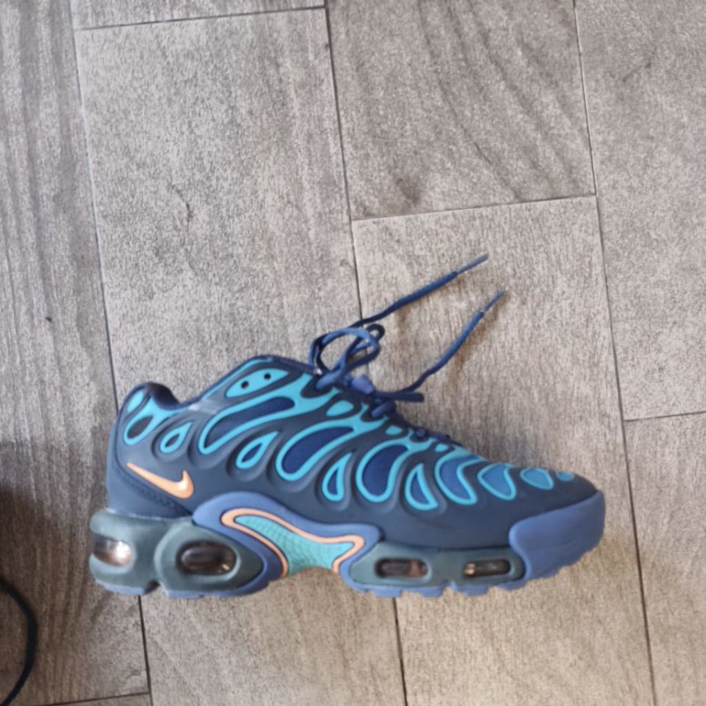 NIKE TN