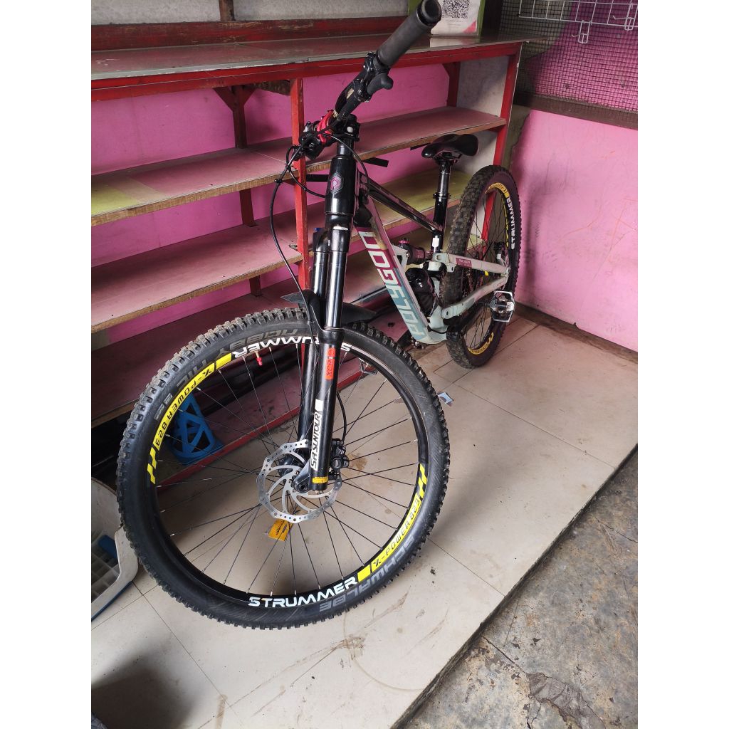 Wajib baca deskripsi//For sale SEPEDA POLYGON SISKIU D7 KONDISI BEKAS SIZE S 27.5 // 10 SPEED FORK A