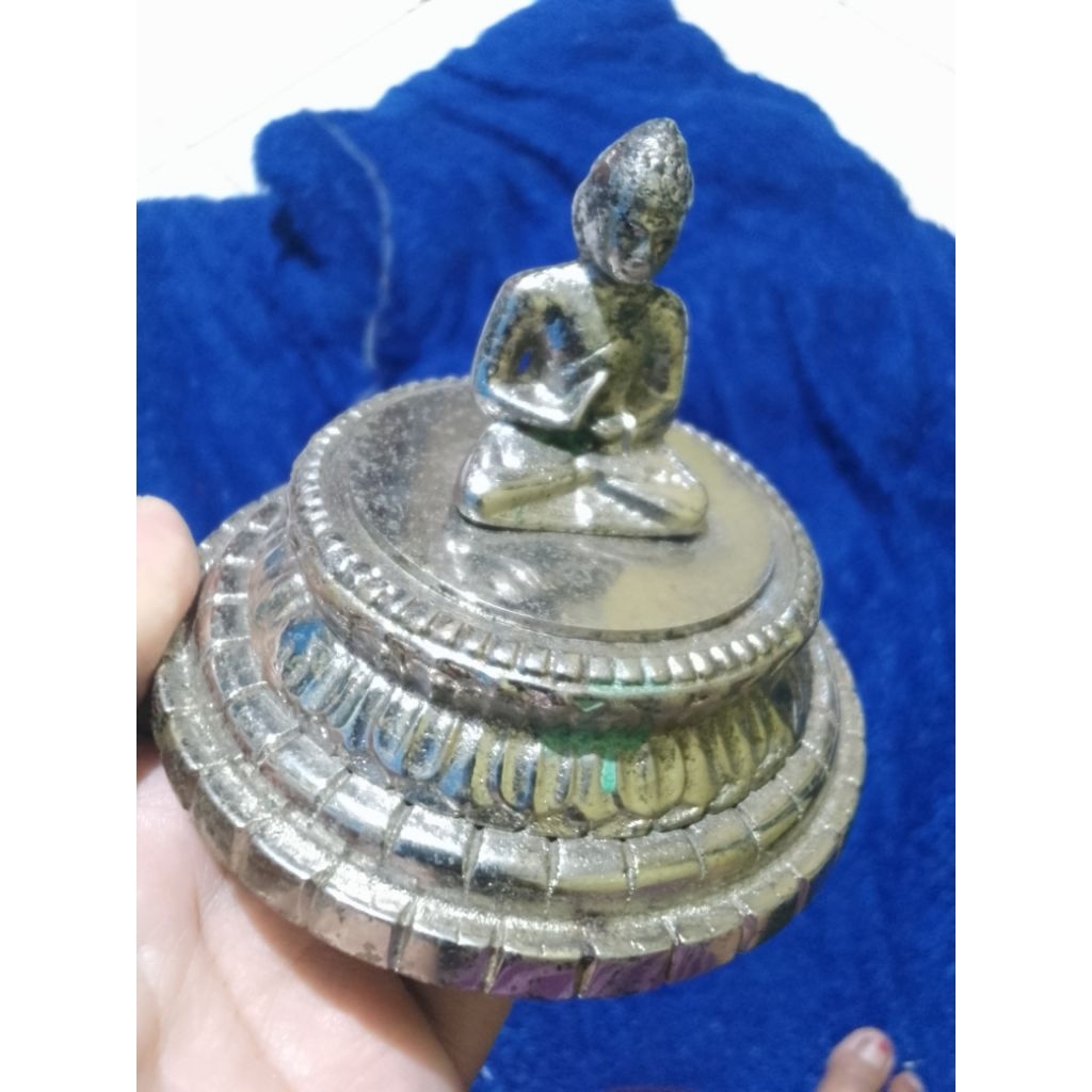 patung budha bahan kuningan