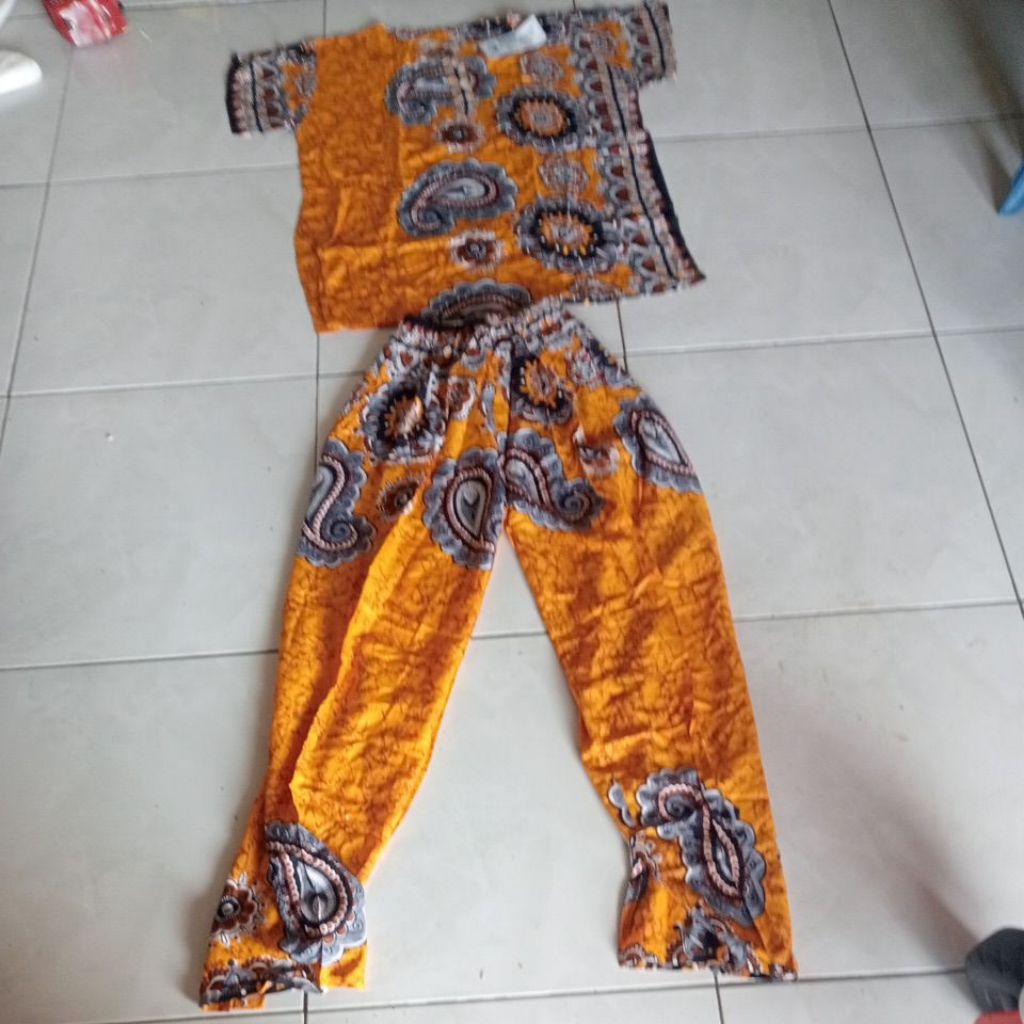baju setelan batik solo,size 110