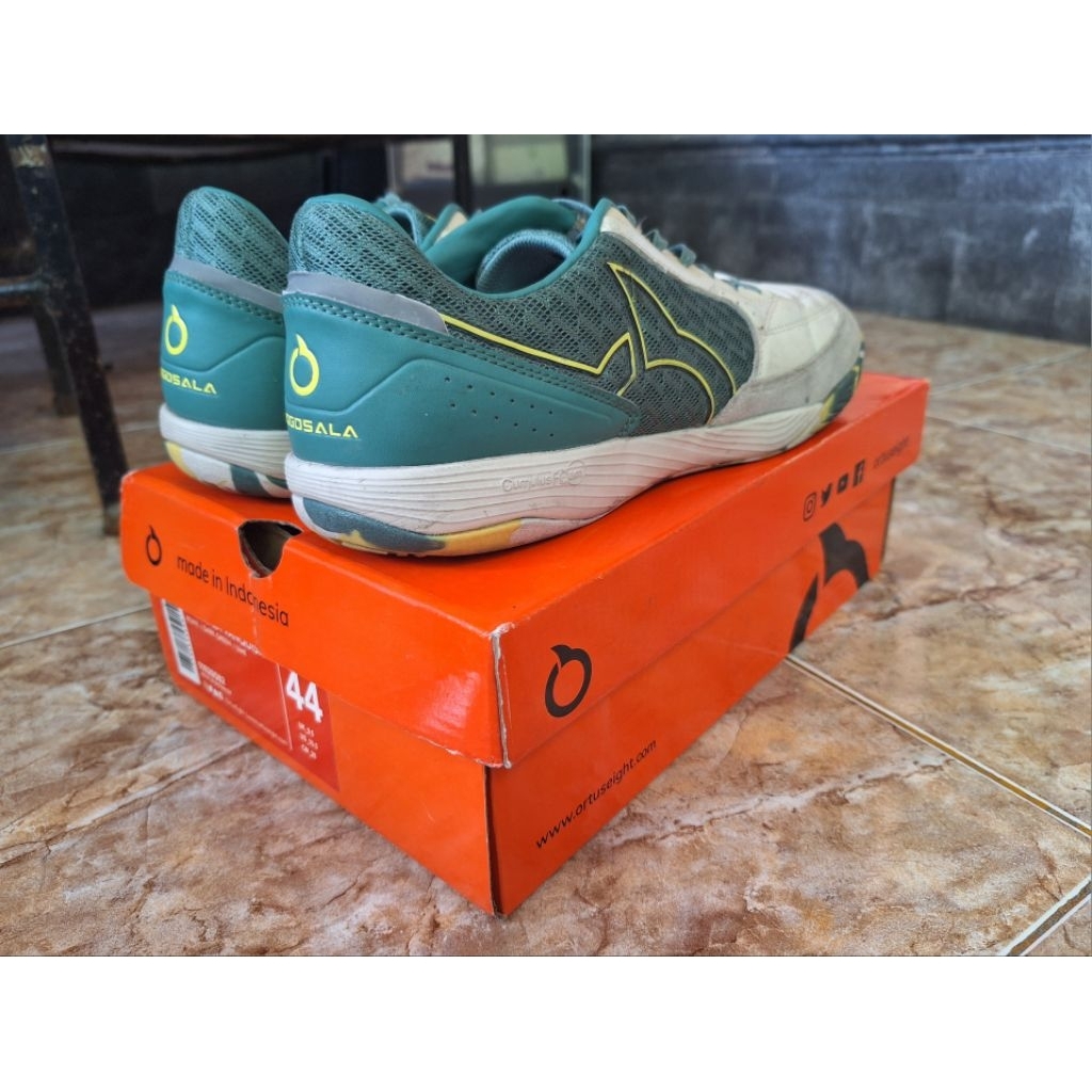 Second Sepatu futsal Ortuseight Jogosala Vanquish size 44