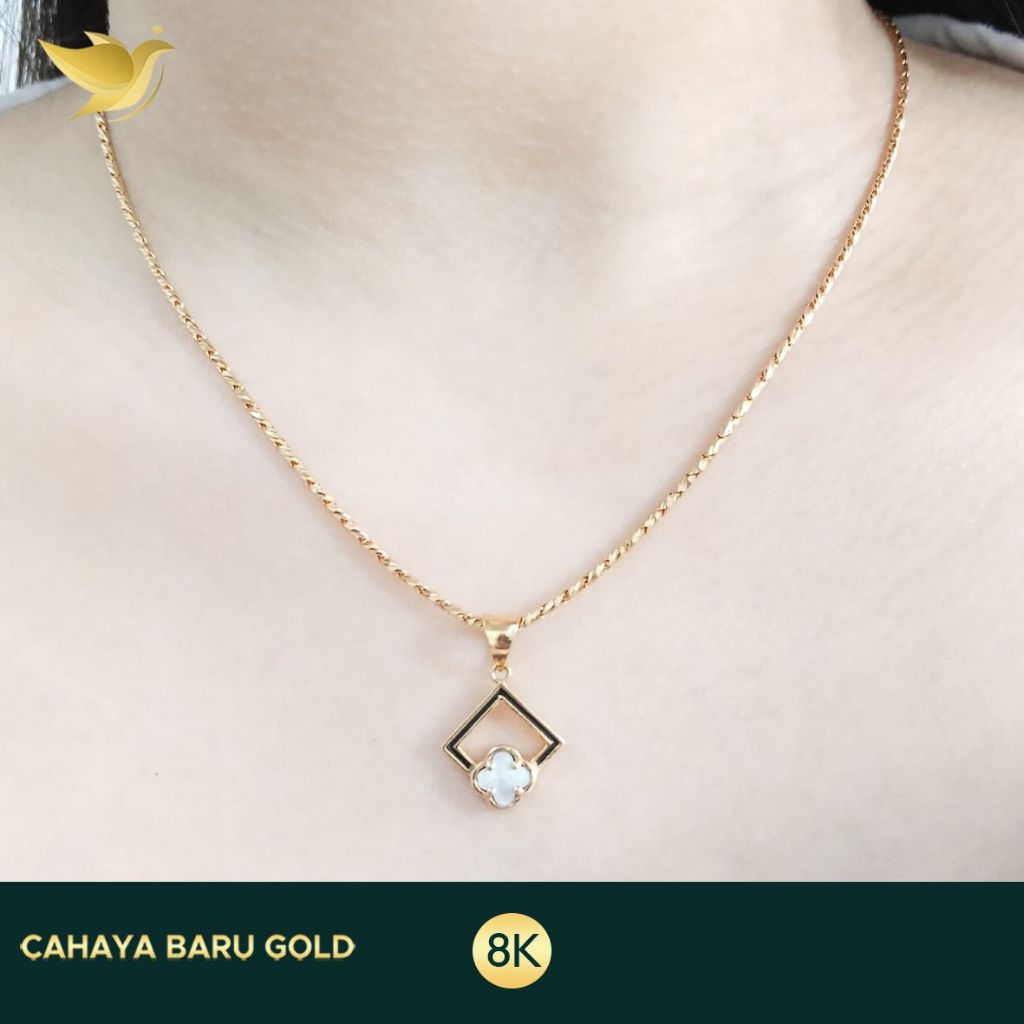 Kalung Emas Bambu Liontin Clover Putih 8K Cahaya Baru