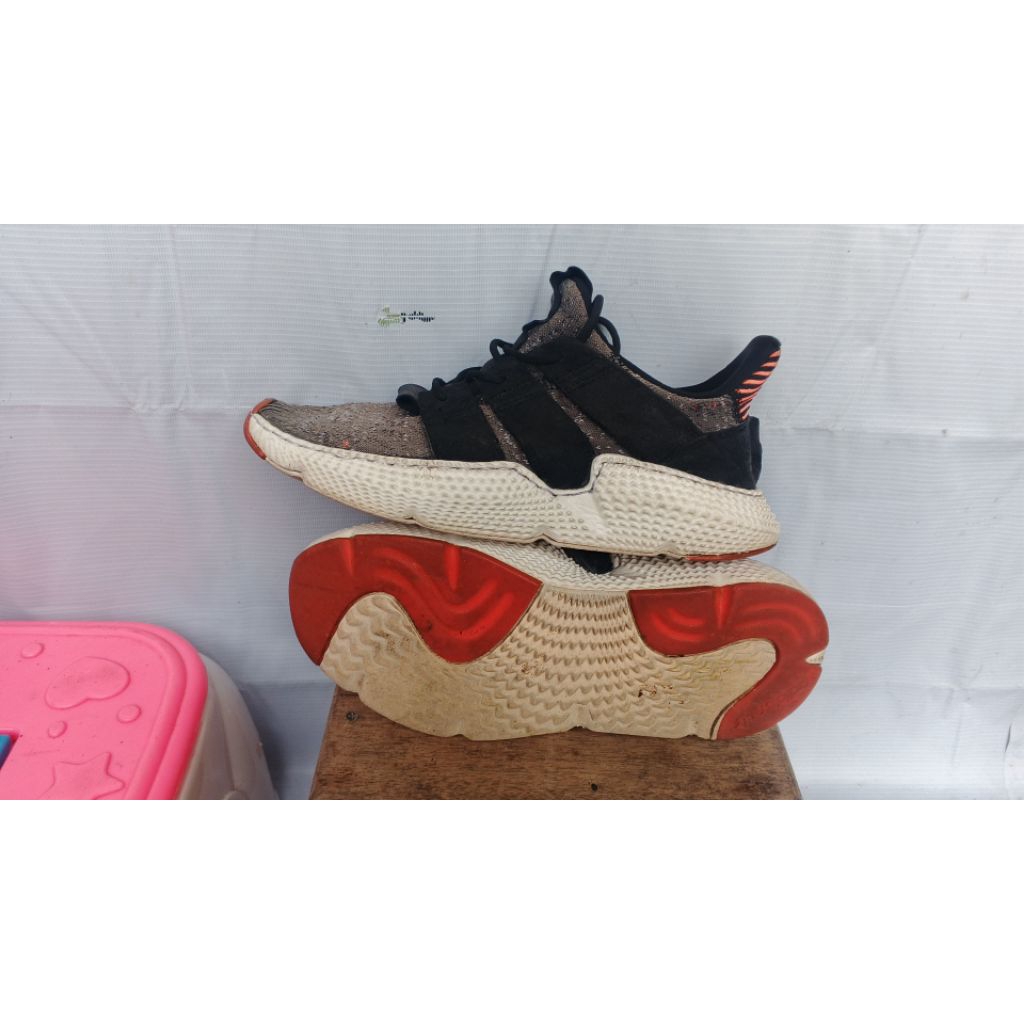 sepatu seken 43