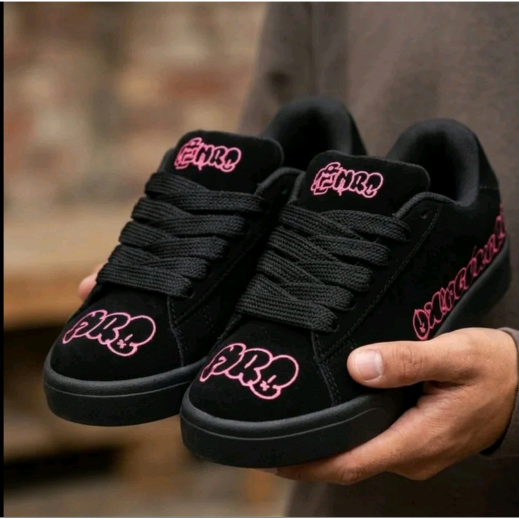 SB MARABUKA - Sepatu GRAFITI Hitam Putih Fanta Sepatu Sneakers Pria Wanita Sepatu Gemuk Skate Shoes
