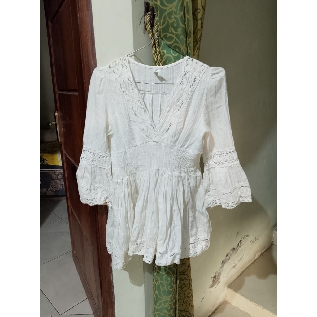 preloved blouse renda/blouse lucu/blouse ruffle/preloved inner