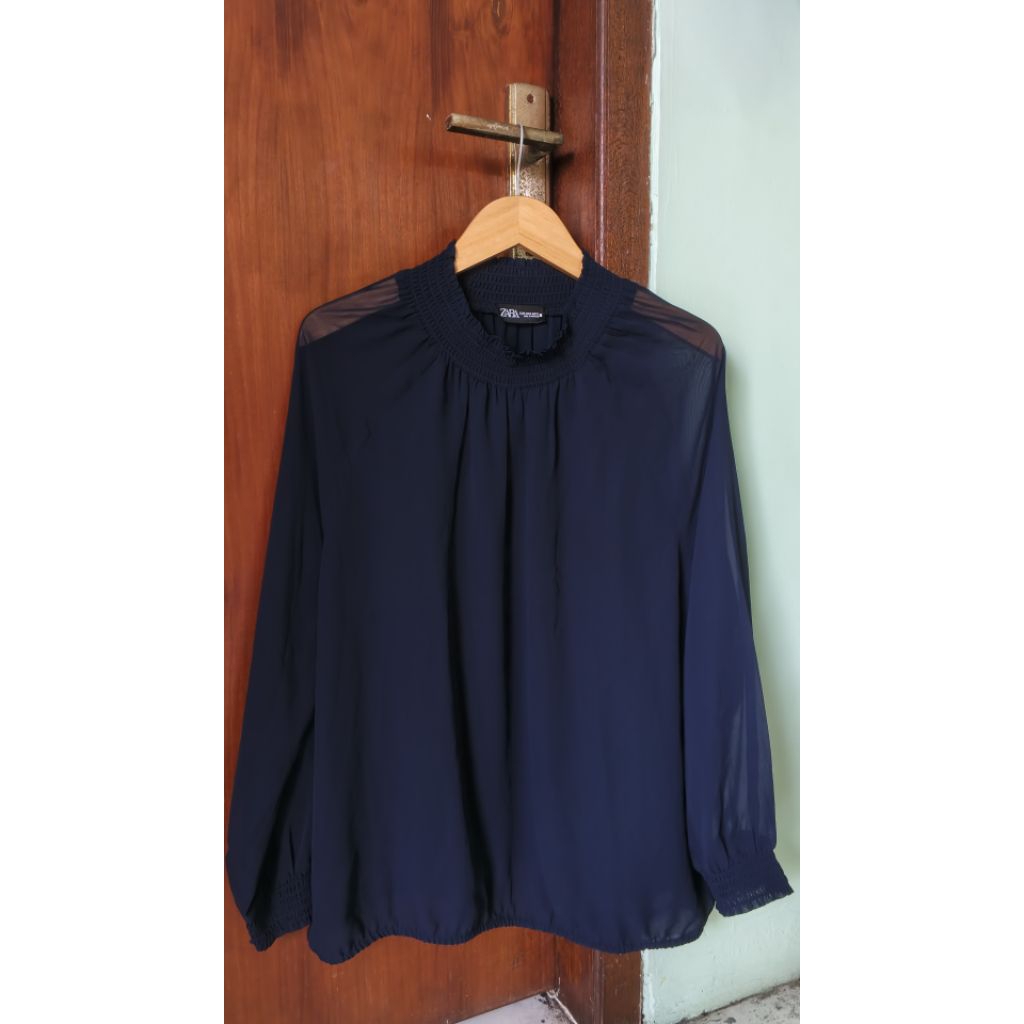[Preloved] Blouse biru dongker