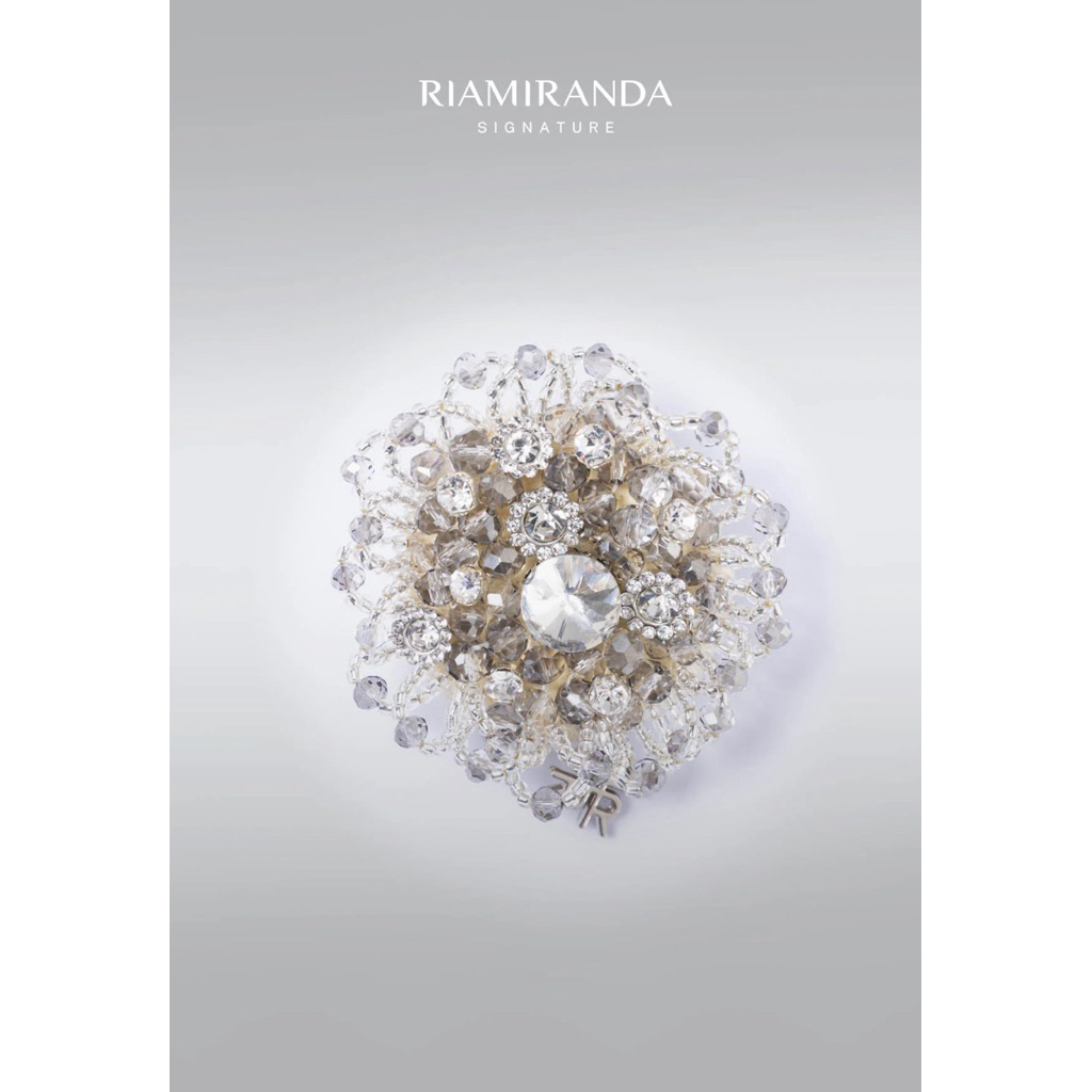 RM IZU BROOCH BY RIAMIRANDA SIGNATURE