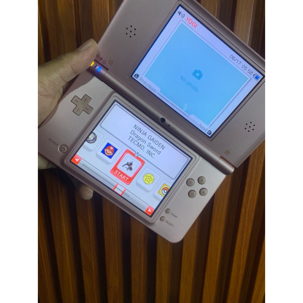 NINTENDO DSI XL BARU