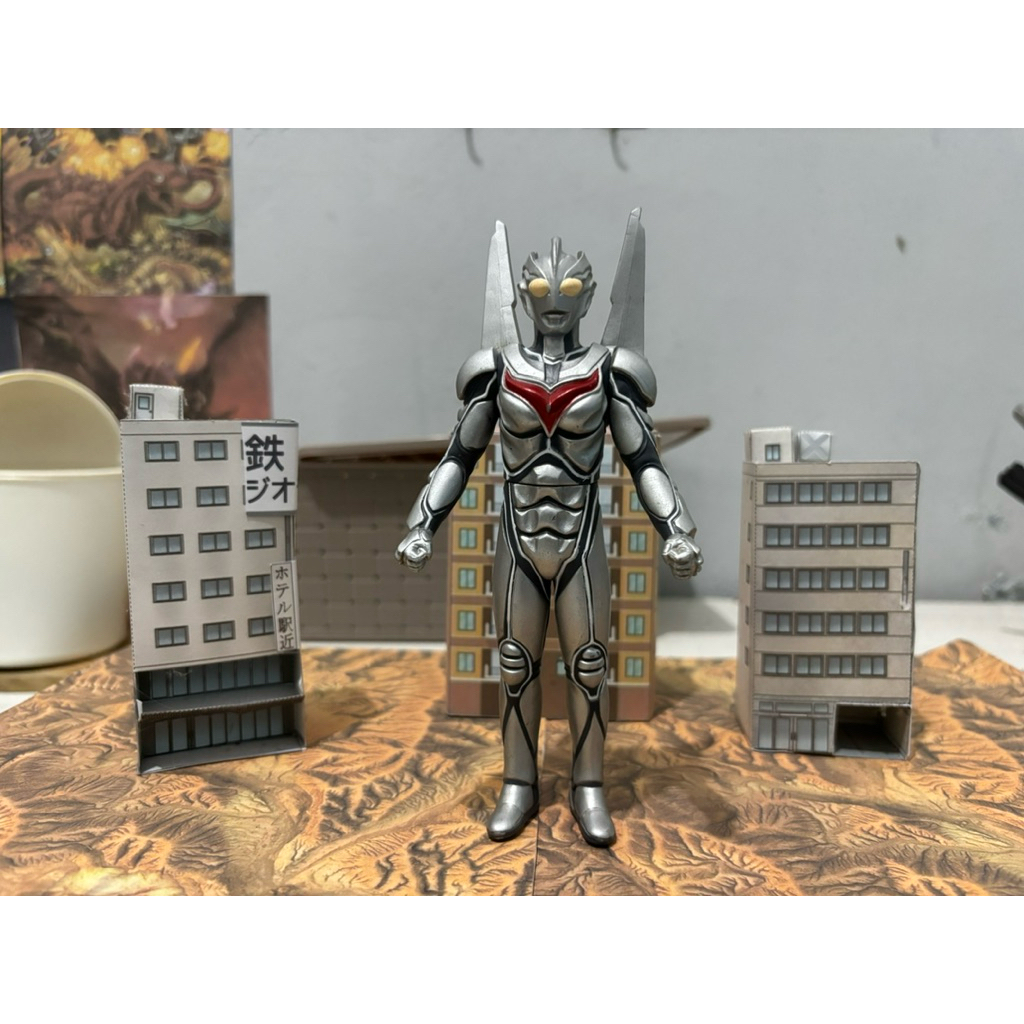 Ultra Hero Series Ultraman Noa bandai 2004