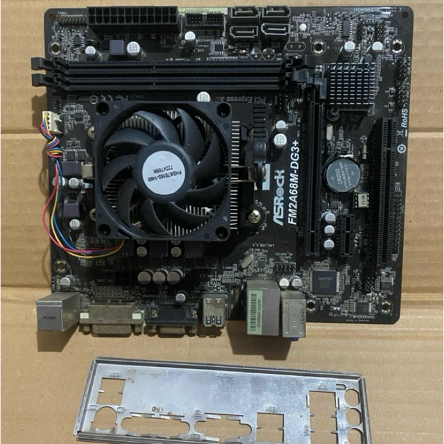 Motherboard mobo ASROCK FM2A68M-DG3+ plus prosesor amd A10 7860K