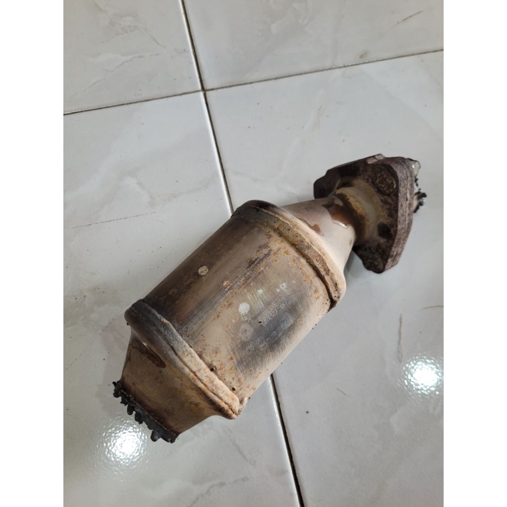 KATALIS FRONTPIPE MOBIL HONDA BRIO/MOBILIO/JAZZ/HRV ORIGINAL
