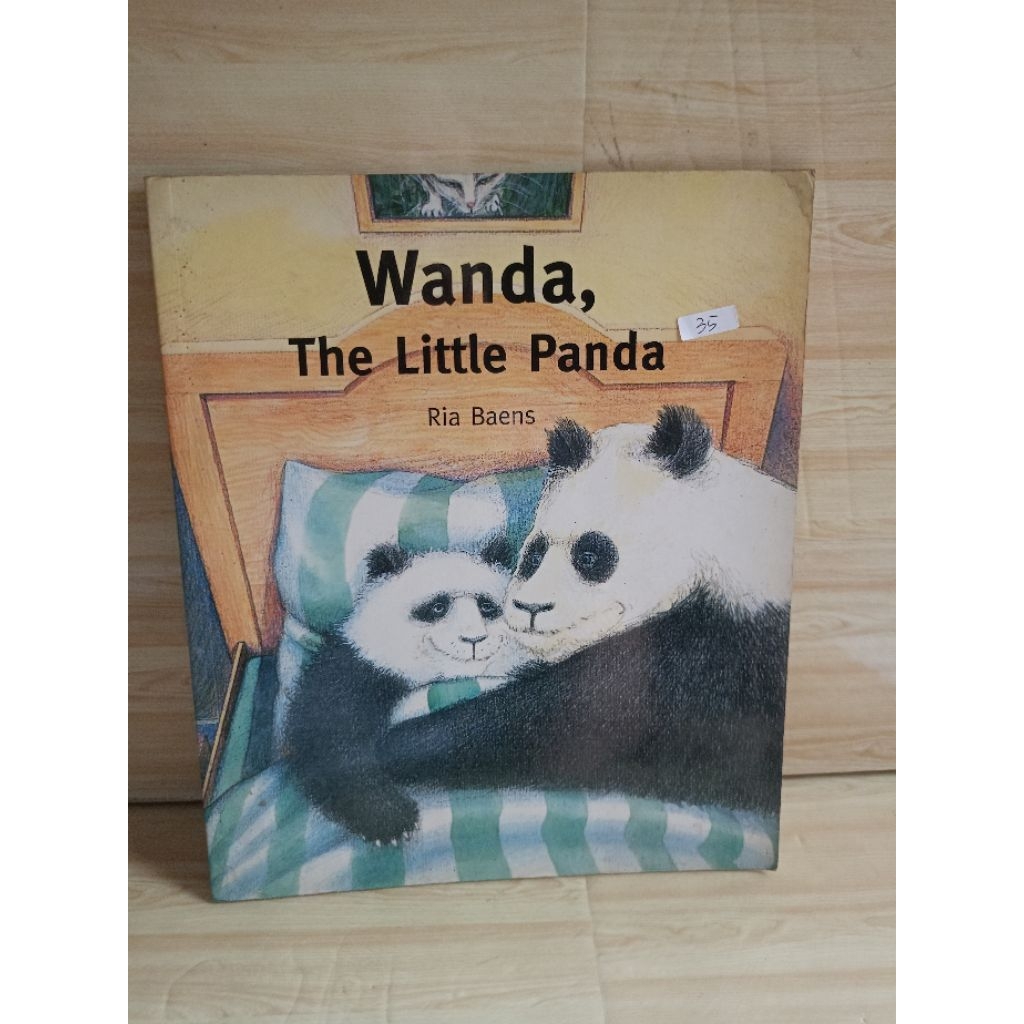 Buku bekas import : Wanda, the little panda by Ria Beens