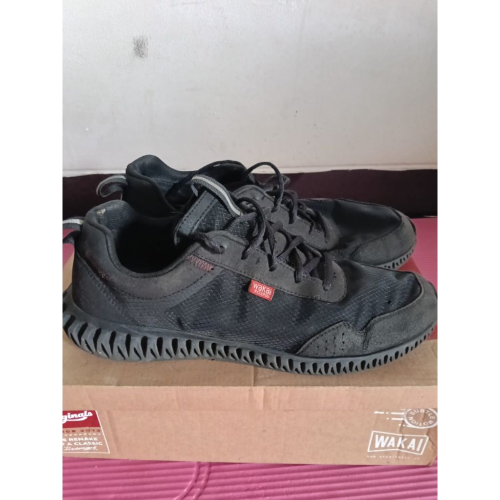 Second shoes Wakai hiro hitam original