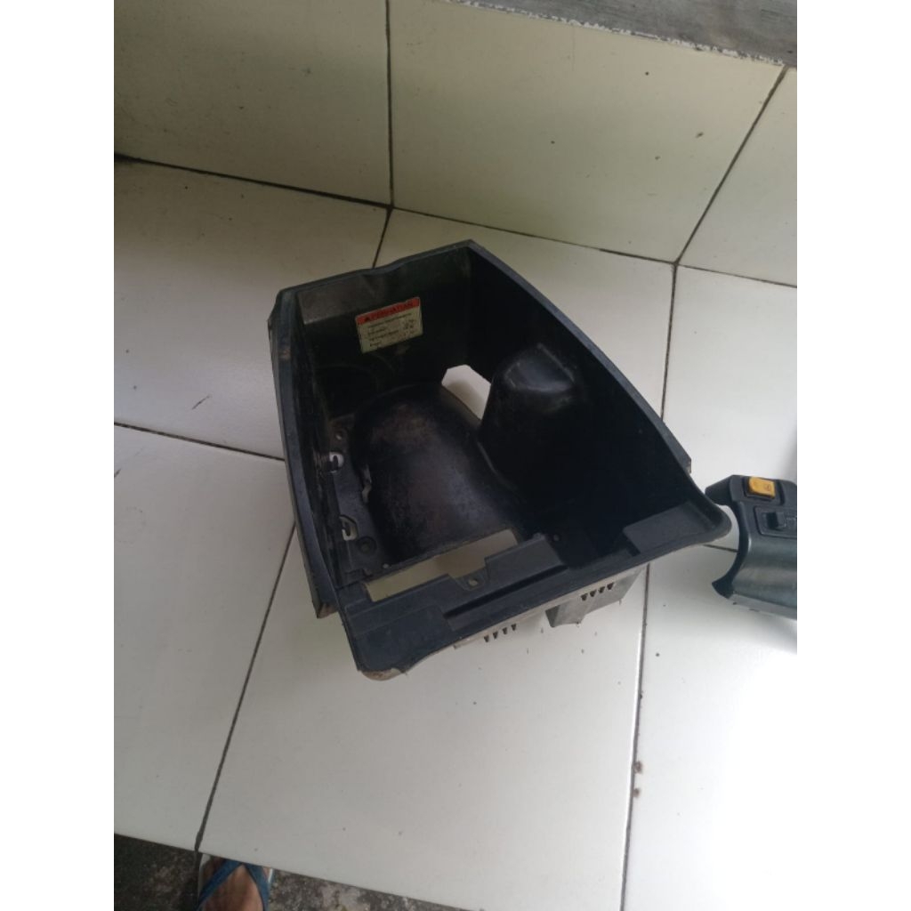 box bagasi Suzuki spin