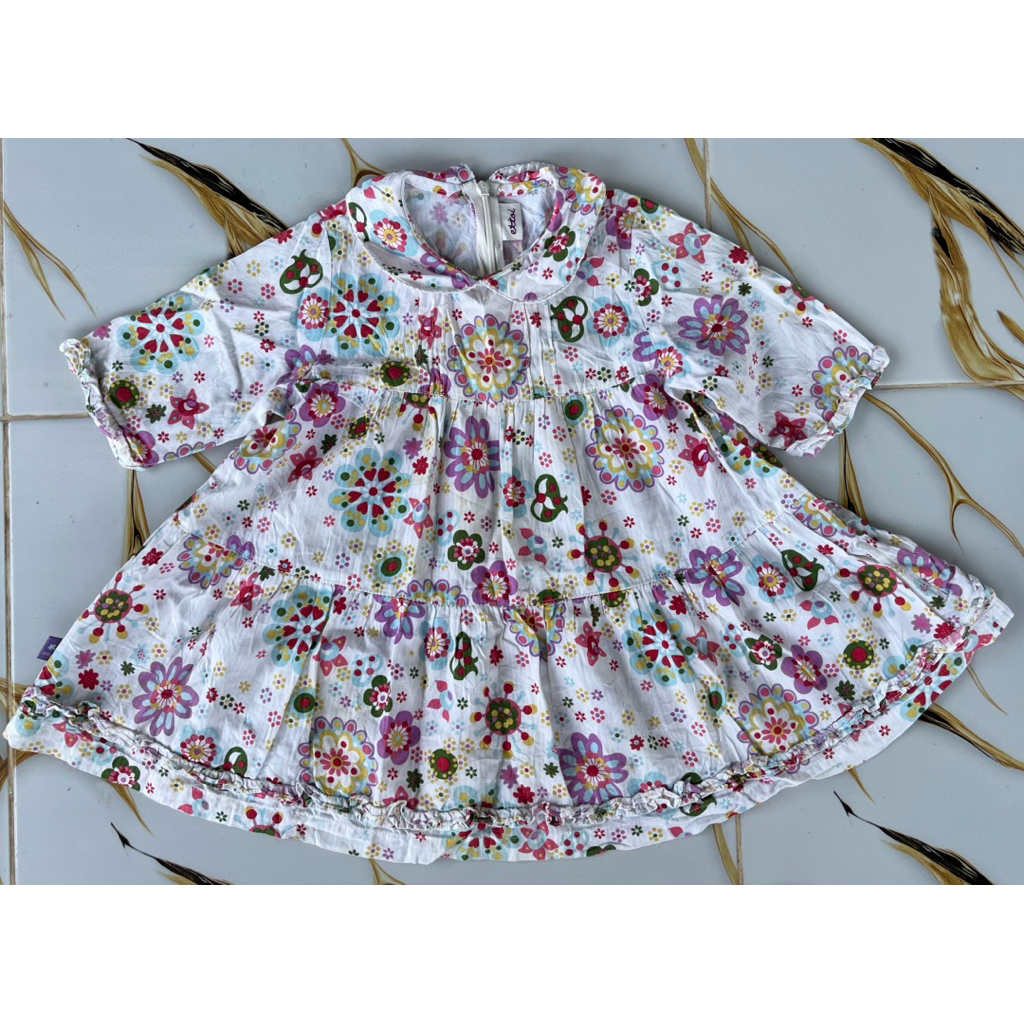 Dress ettoi