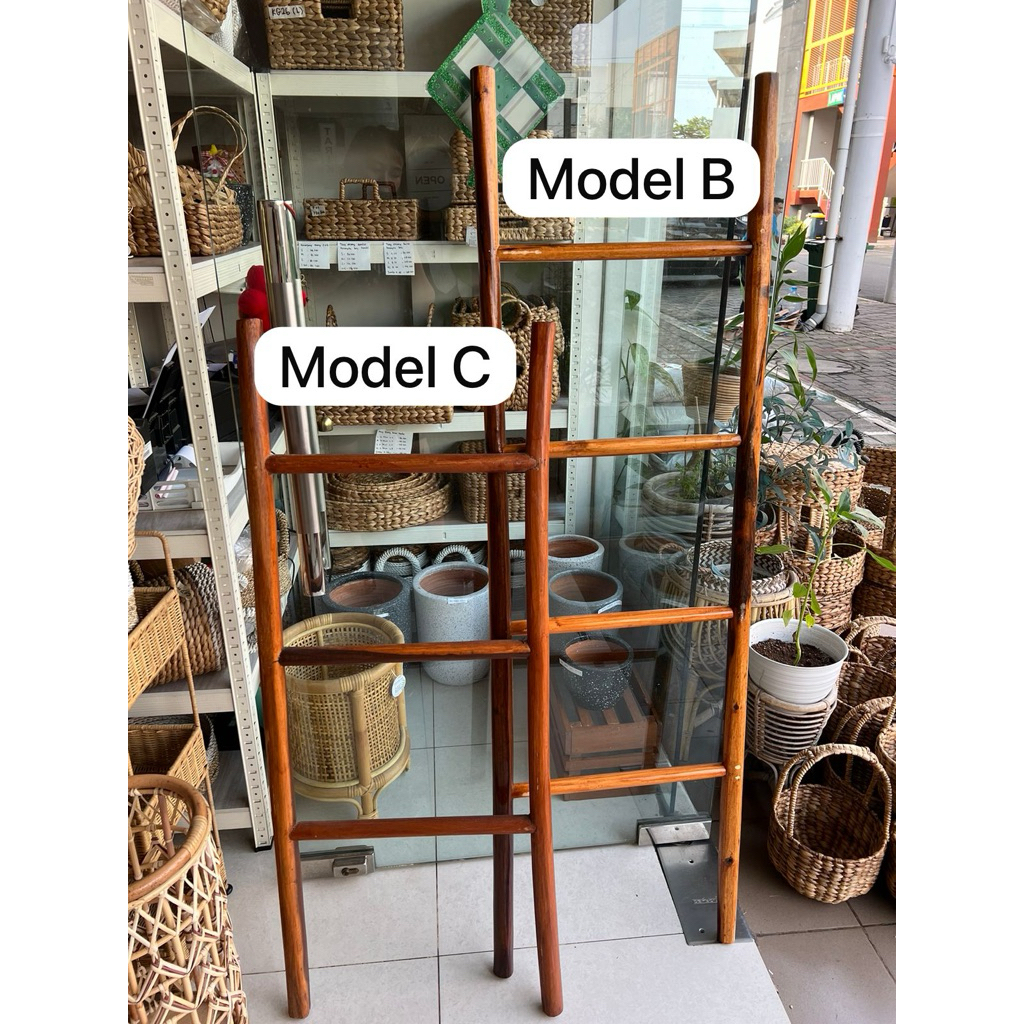 Tangga Kayu / Tangga Kayu Dekorasi Estetik
