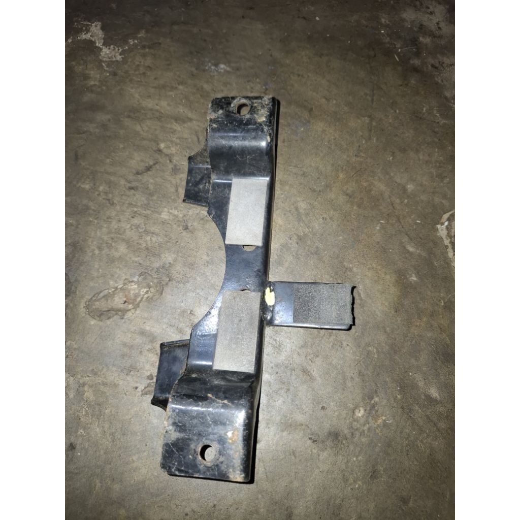 breket aki satria fu injeksi original copotan