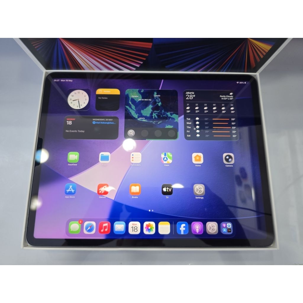 Ipad Pro 12.9" Gen 5 128Gb Wifi Space Gray Ex Garansi resmi Apple