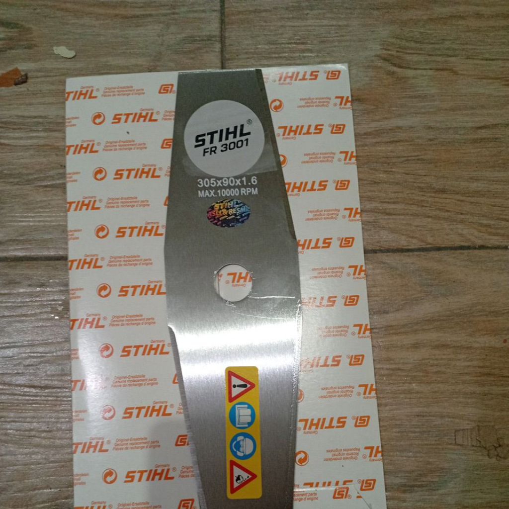 PISAU POTONG RUMPUT STHIl FR3001/305x90