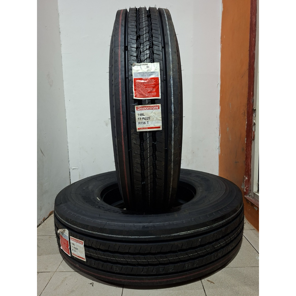 BAN BUS KAWAT BRIDGESTONE 11 R 22.5 R 156 PALING KUAT DIKELASNYA