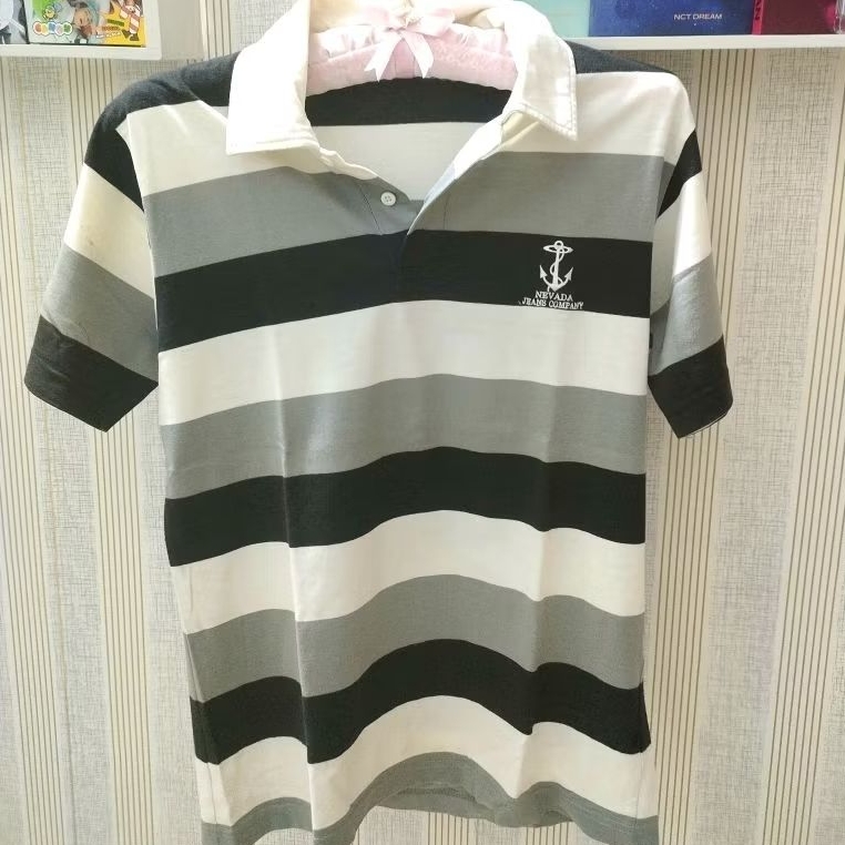 (BACA DESC) PRELOVED Baju kaos berkerah pria putih hitam abu garis garis