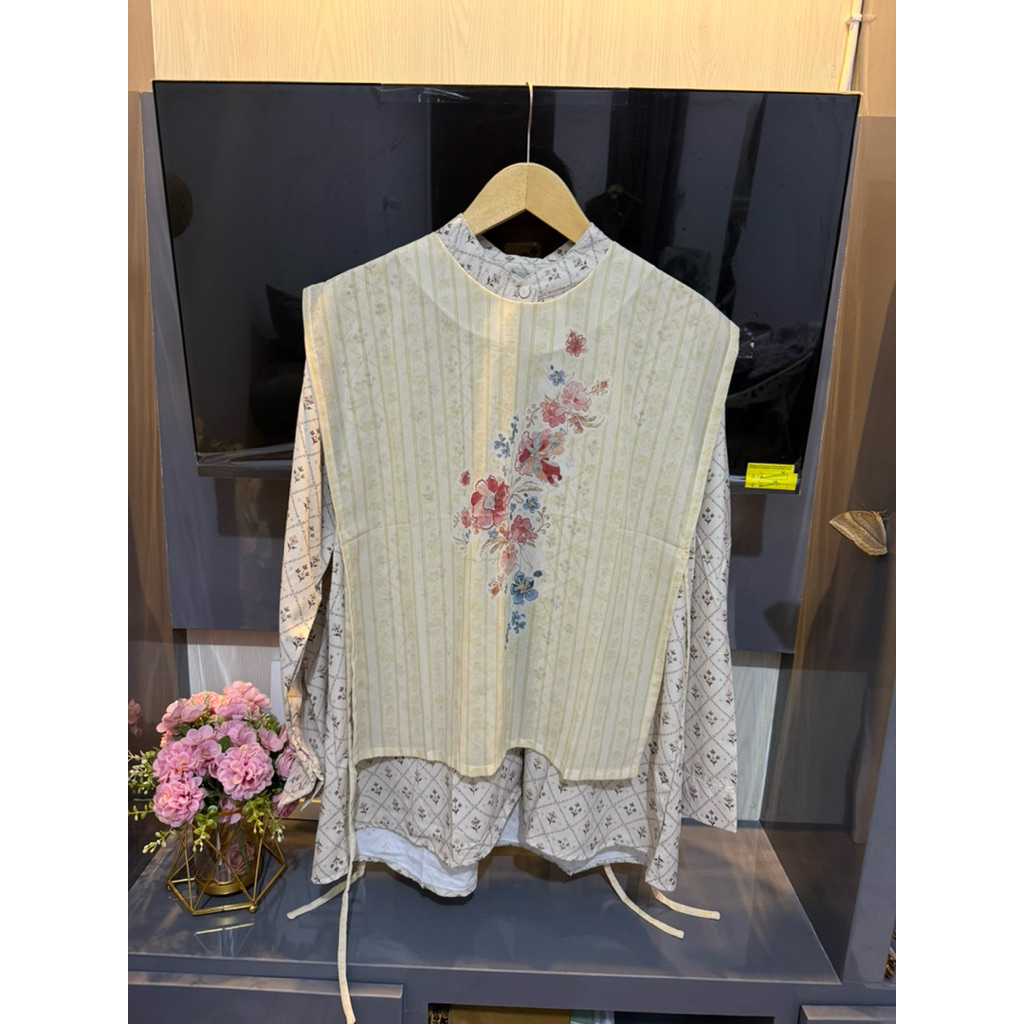LEA BLOUSE CUP IN DESIGN