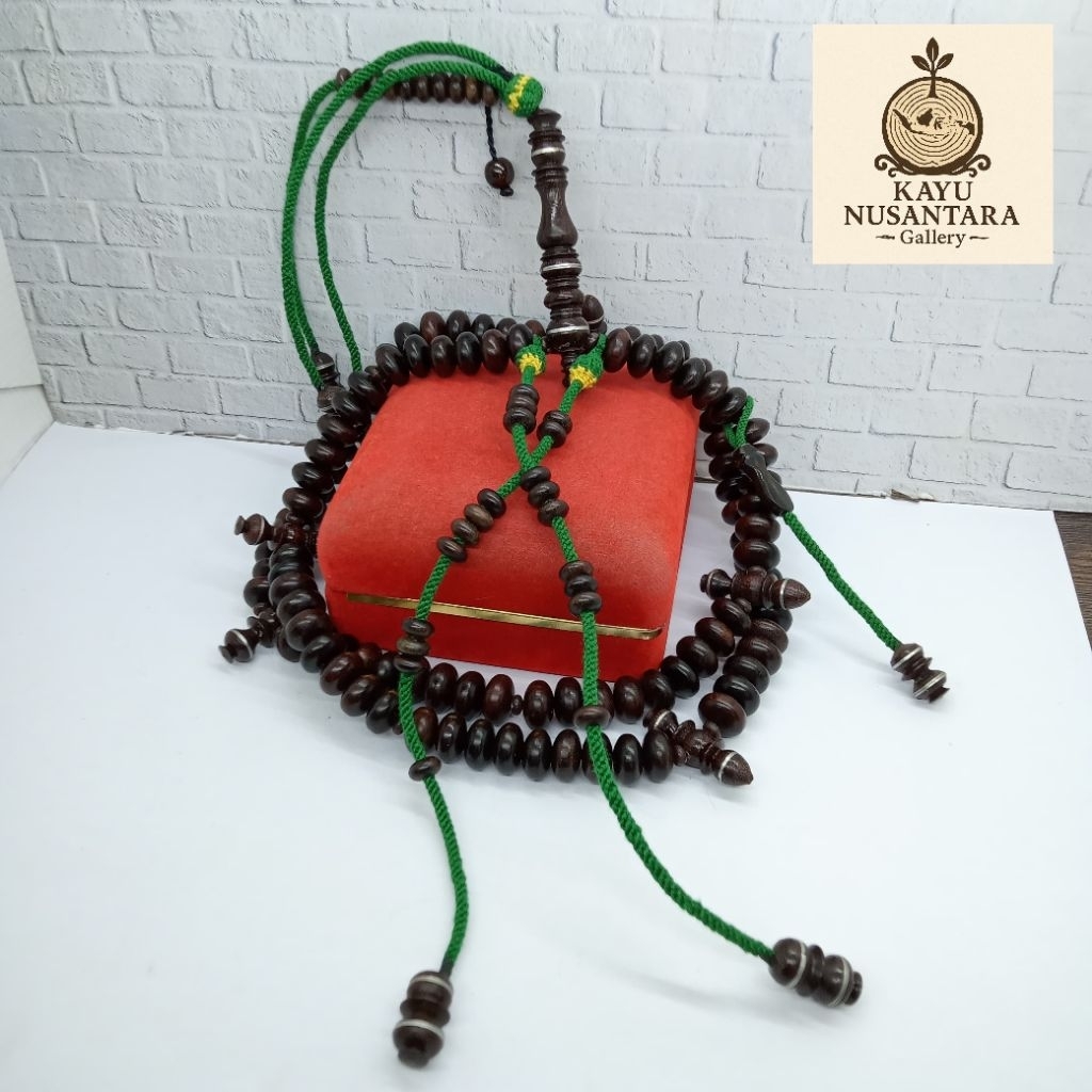 Tasbih tijani kayu galih aseem full benang rajut Cs19