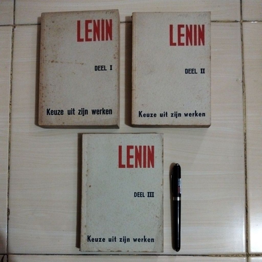3 BUKU W. I.  LENIN - DEEL I,II & III - UITGEVERIJ PEGASUS AMSTERDAM - 1949, 1950, 1952 - Buku Lawas