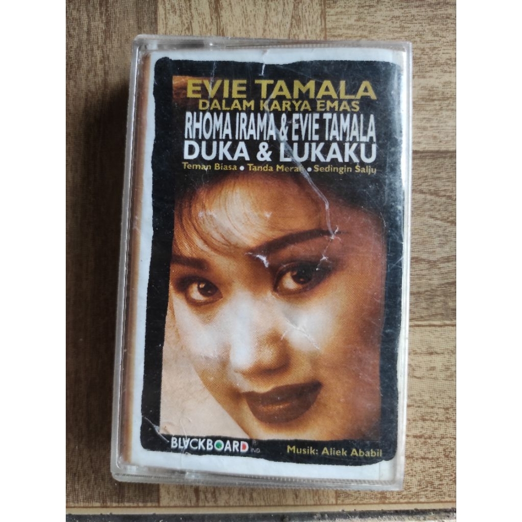 kaset pita EVIE TAMALA dalam karya emas rhoma irama &evie tamala "duka & lukaku"