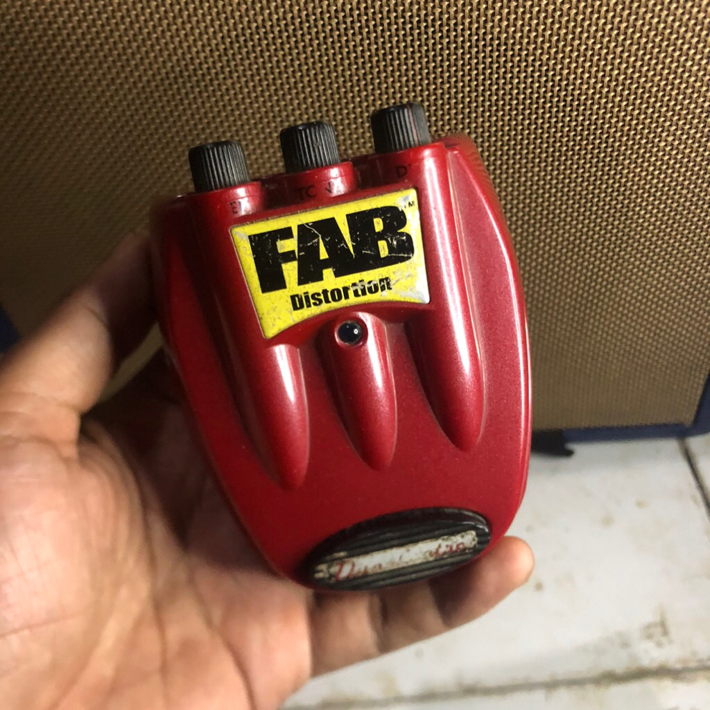 pedal efek distorsi danelectro fab distortion