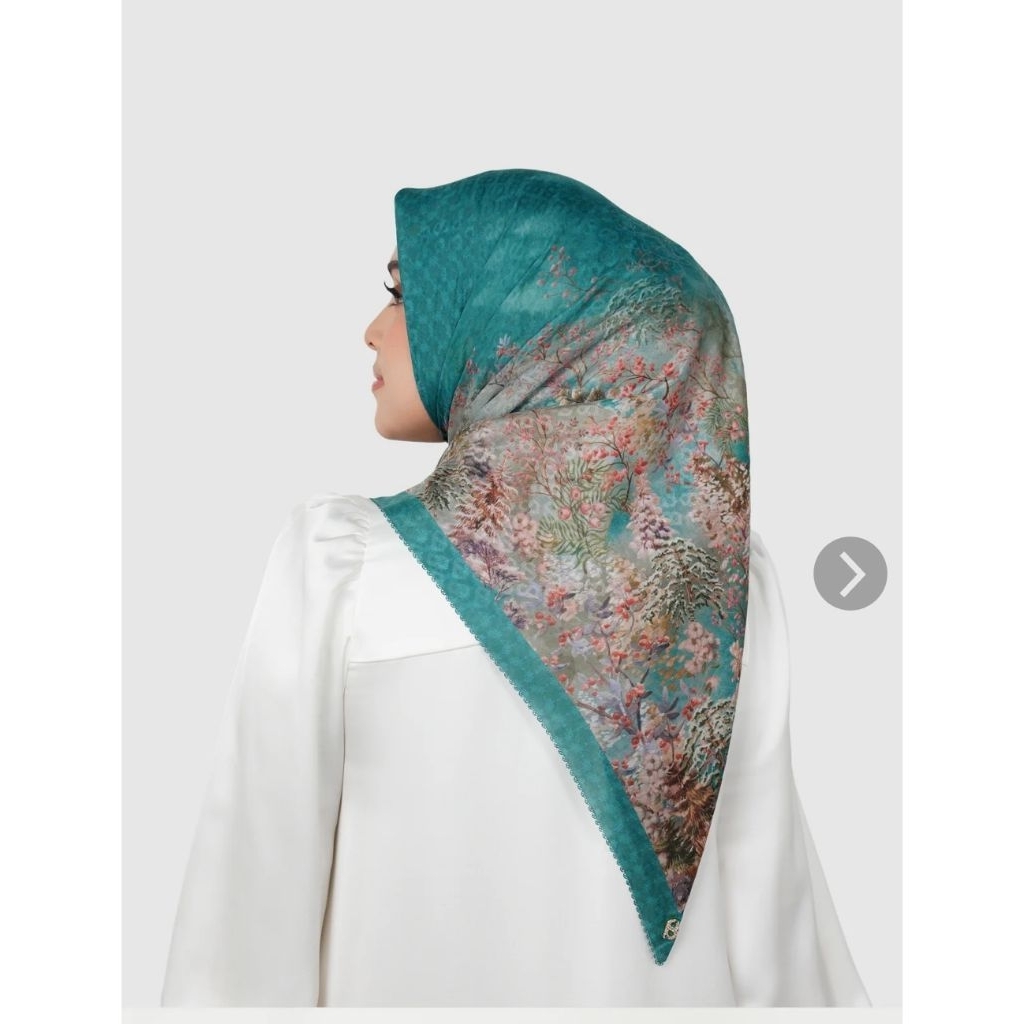 Ready NEW Buttonscarves Holiday 3 Jacquard  Voile Square - EVERGREEN