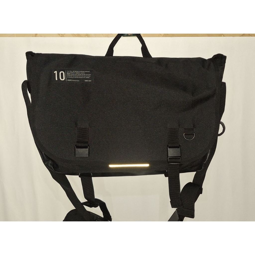 Preloved Messenger Bag Peeps Black