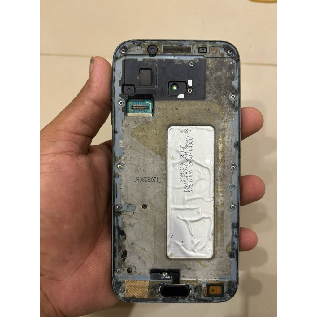 SAMSUNG J5 pro RAM 3/32 minus lcd