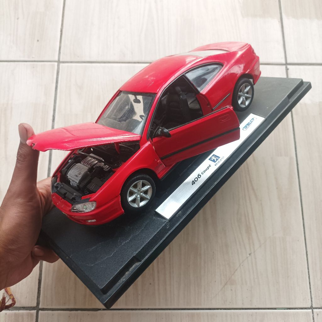 Original Welly 1/18 Diecast Mobil Peugeot 406 Coupe