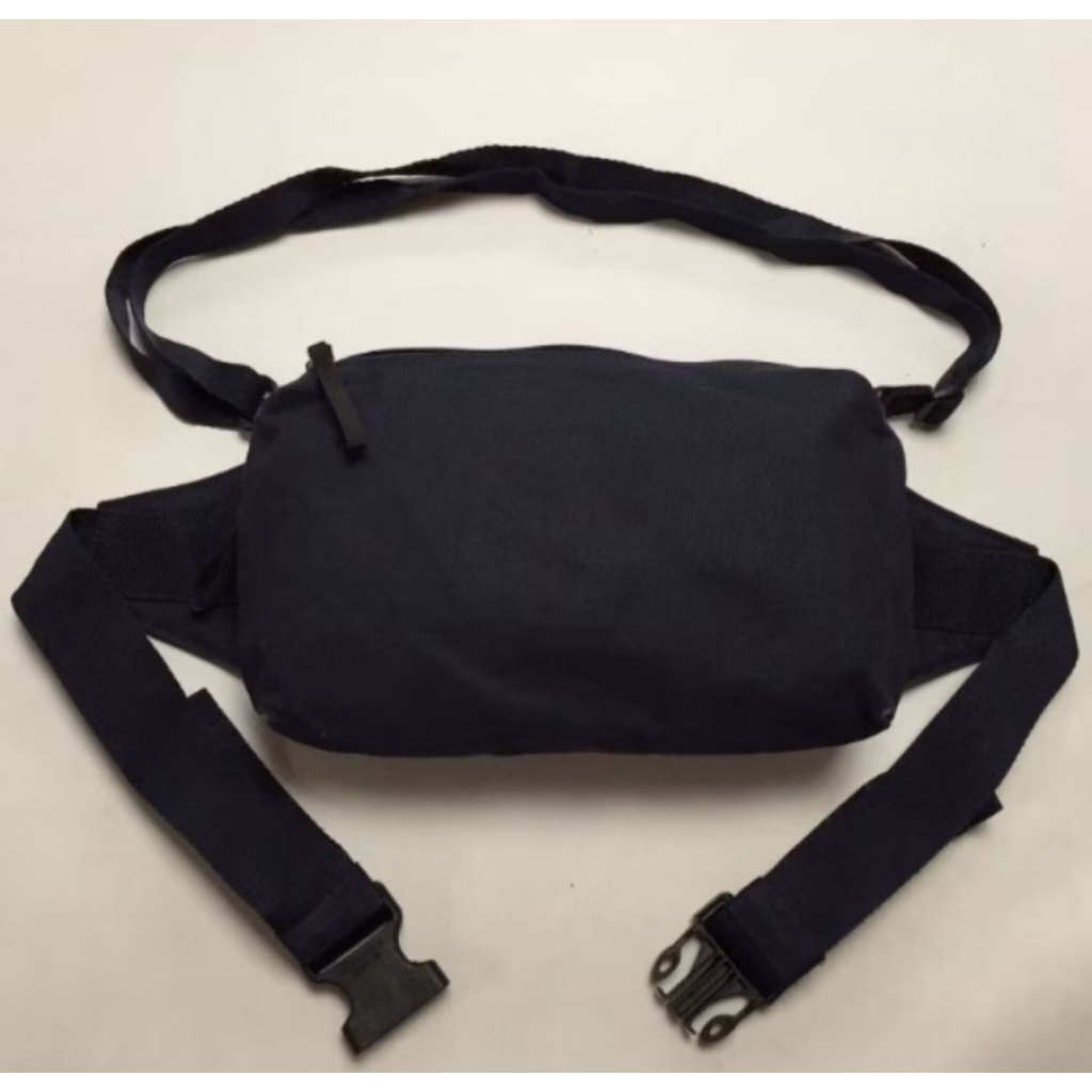 TAS BRANDED ORIGINAL X SECOND BRANDED (UNIQLO)
